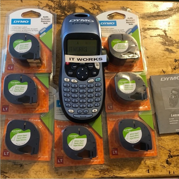 Dymo EUC Label maker and labels - Picture 1 of 4